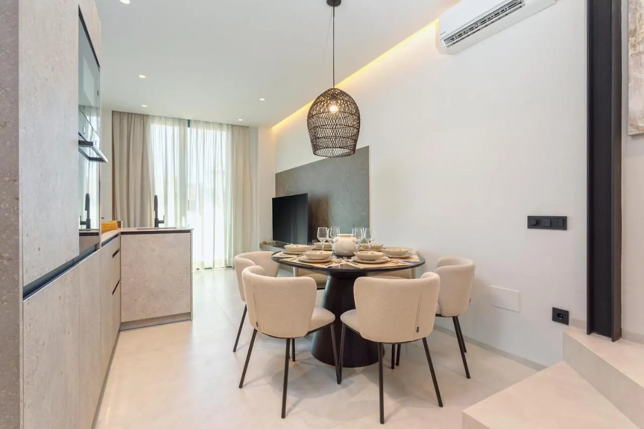 מאלגה Magnificent Renovated 2Bd 2Bth Duplex With Terrace - City Centre